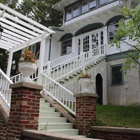 The Hillside B&B. Home W/ Breakfast Service! Wisconsin Dells Exterior photo
