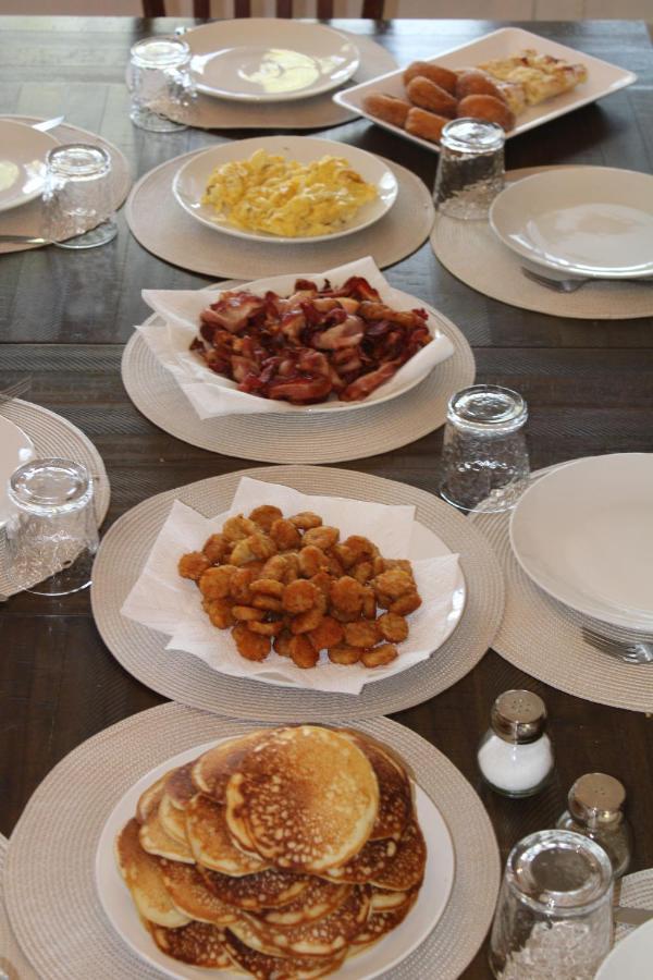 The Hillside B&B. Home W/ Breakfast Service! Wisconsin Dells Exterior photo
